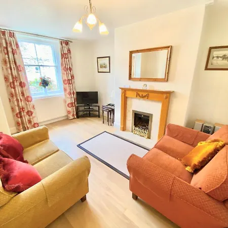 Immaculate 2-Bed Cottage In Keswick